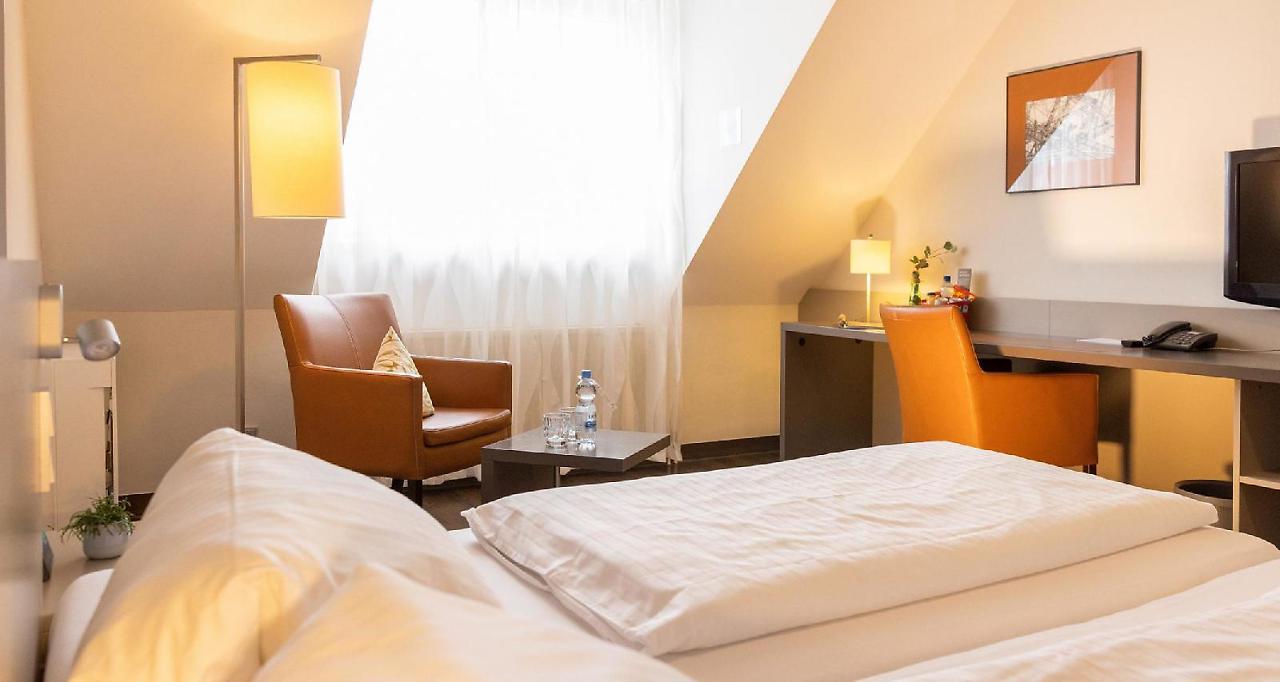 Hotel Traube Am See Friedrichshafen Luaran gambar
