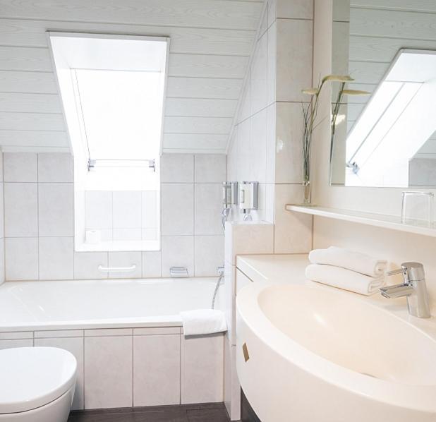 Hotel Traube Am See Friedrichshafen Bilik gambar