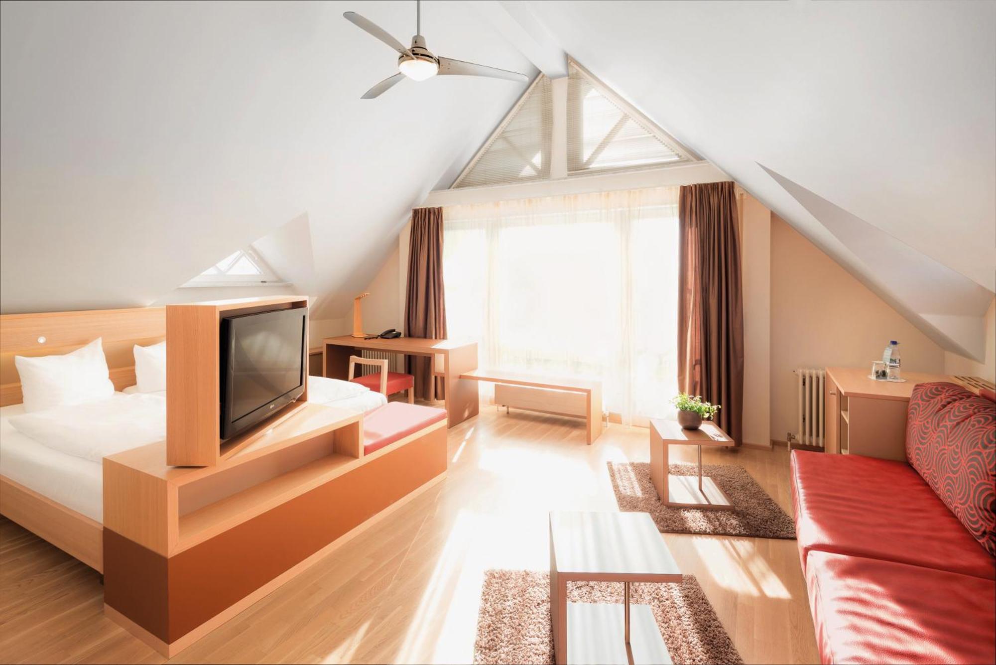 Hotel Traube Am See Friedrichshafen Luaran gambar